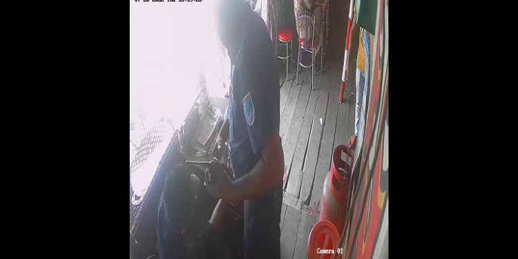 মাসোহারা না দেয়ায় মারধর, এএসআই প্রত্যাহার