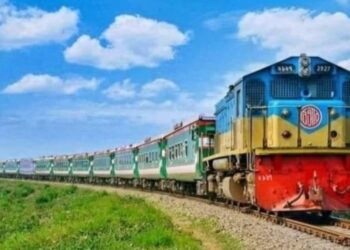 ঈদে পোশাক কর্মীদের জন্য বিশেষ ট্রেন