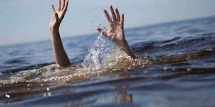 বন্ধুদের সঙ্গে গোসলে নেমে যুবকের মৃত্যু