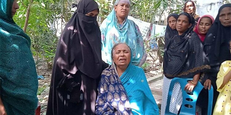 ‘ছোট বাচ্চাটাকেও বাঁচতে দিলো না’