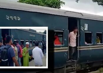 ট্রেনে যাত্রীর চাপ বেড়েছে