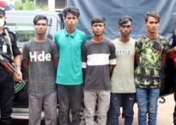 রূপগঞ্জে বিদেশি অস্ত্রসহ ‘ডেঞ্জার গ্রুপের’ ৫ সদস্য আটক