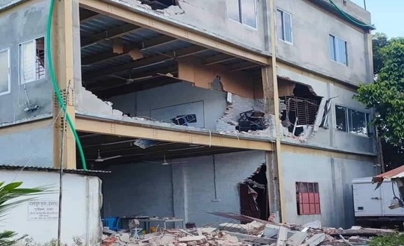 পূর্বাচলে অবৈধ দখলদারদের উচ্ছেদে চাঞ্চল্য