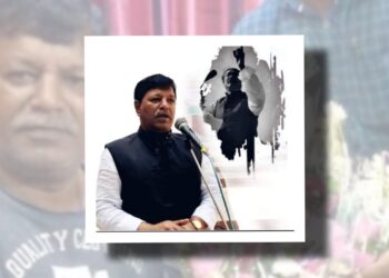 নারায়ণগঞ্জ জেলা পরিষদের নৌকার মাঝি চন্দন শীল