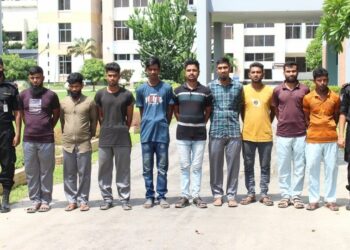 ককটেলসহ নয় ডাকাত গ্রেপ্তার