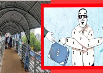 ‘এলোমেলো করে দে মা চেটেপুটে খাই’