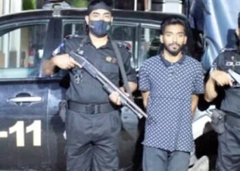 ভিডিও ফেসবুকে ছাড়ার হুমকি, লম্পট গ্রেফতার