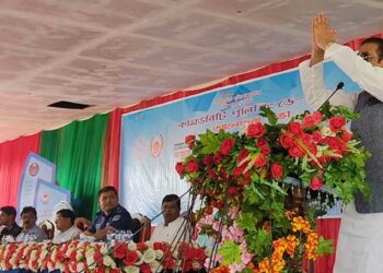 করজোরে পুলিশের কাছে প্রভাবশালী এমপি শামীম ওসমানের মিনতি