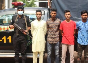 কাঁচপুরে সুমন গ্রুপের কিশোর গ্যাং, আটক ৪