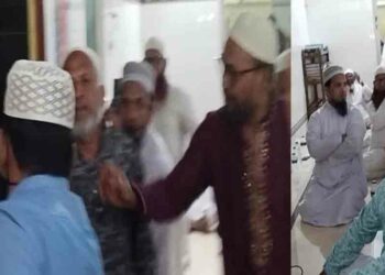 বন্দরে পুলিশ প্রহড়ায় জুম্মা নামাজ, এবপরেও বাকবিতন্ডা