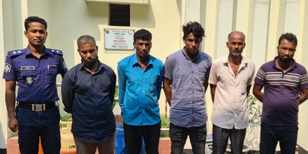 রূপগঞ্জে ৫ ডাকাত গ্রেপ্তার