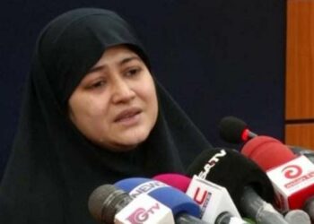 জঙ্গিবাদে জড়িয়ে অনুশোচনায় কাঁদলেন কেবিন ক্রু, কাঁদালেন সবাইকে