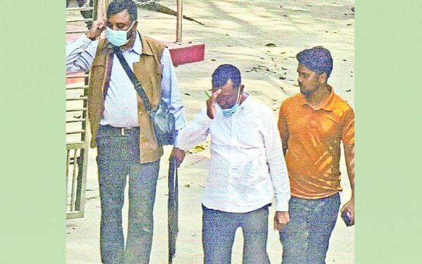 সেই নূর হোসেনের মতো গানম্যান নিয়ে চলেন খুনি বজলু