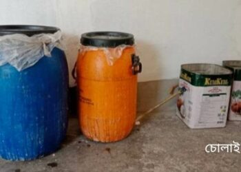 আড়াইহাজারে দেশীয় মদের কাঁচামালসহ গ্রেফতার ২