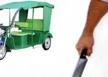 রূপগঞ্জে অটো ছিনতাই : চালক মৃত্যু শয্যায়, জানেই না পুলিশ !