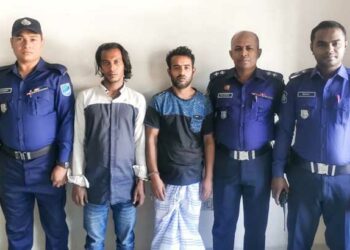 সিদ্ধিরগঞ্জের ২১ মামলার আসামি সহযোগীসহ গ্রেফতার