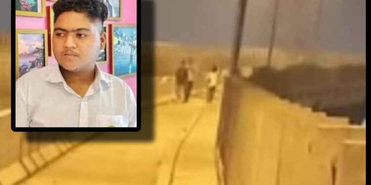 বেপোরোয়া গতির হোন্ডা : শীতলক্ষ্যা সেতুতে যুবক নিহত