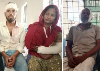 আড়াইহাজারে একই পরিবারের ৫ জনকে কুপিয়ে জখম