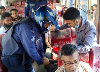 সিদ্ধিরগঞ্জে তল্লাশি চৌকি, ‘সন্দেহভাজন’ আটক ৬