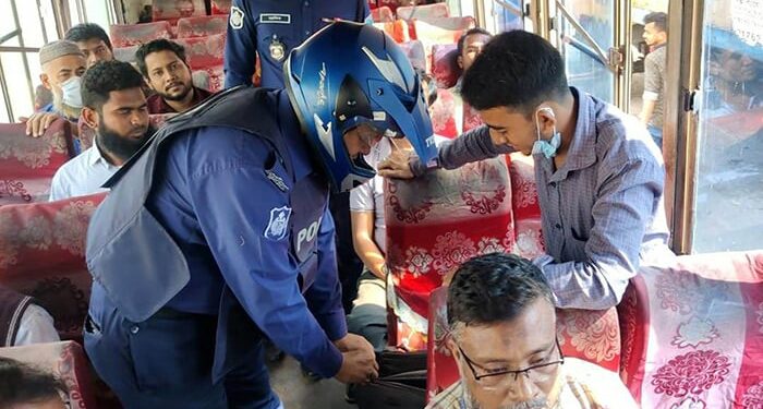 সিদ্ধিরগঞ্জে তল্লাশি চৌকি, ‘সন্দেহভাজন’ আটক ৬