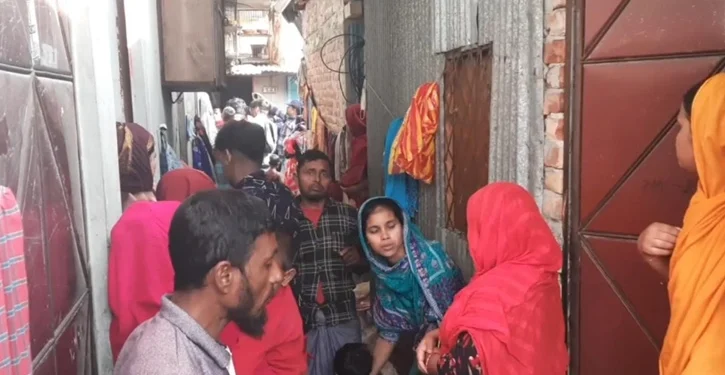 ফতুল্লায় গ্যাস লিকেজ থেকে আগুন, মা-মেয়ে দগ্ধ