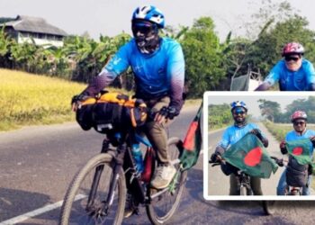 বিজয় দিবস : সাইকেল চালিয়ে নারায়ণগঞ্জ থেকে কুয়াকাটায় ২ যুবক