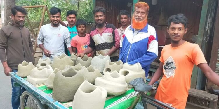 বন্দরে গ্যাসের অভাবে মাটির চুলা বিক্রির হিড়িক