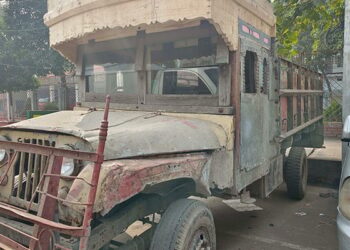 লক্কড়-ঝক্কড় ট্রাকের চক্কর