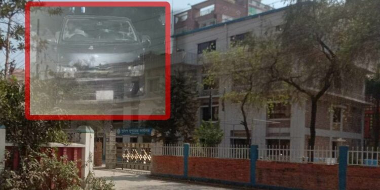 ছাত্রকে ফাঁসানোর চেষ্টায় ডিবির উপর হামলা, পিতা-পুত্র আটক