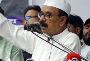 ‘বিদ্যুতের দাম বাড়ে আর আওয়ামী লীগের দাম কমে’- গয়েশ্বর