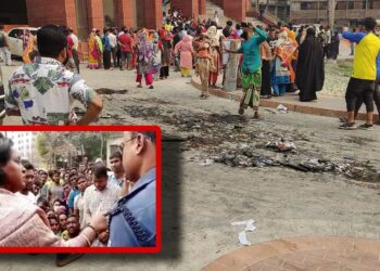 নাসিক ভবনে ময়লা ফেলে পরিচ্ছন্নতাকর্মীদের বিক্ষোভ