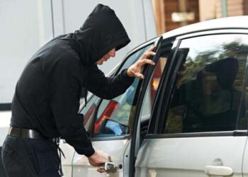 আড়াইহাজারে গাড়ী ছিনতাইকালে হত্যার চেষ্টা, গ্রেফতার ১