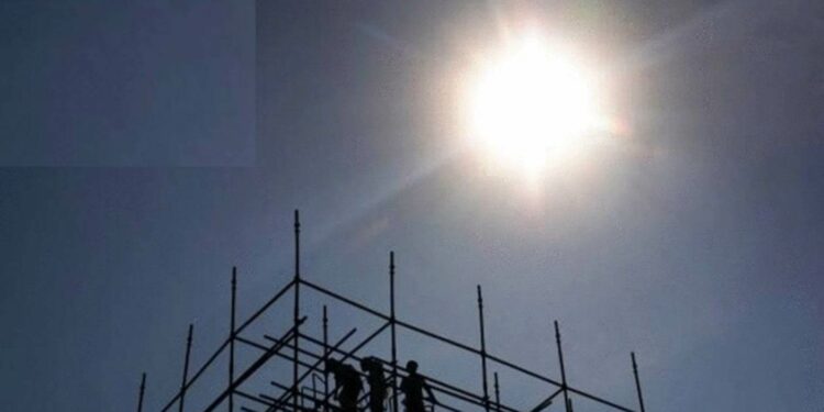 ফতুল্লায় হিট স্ট্রোকে নারীর মৃত্যু