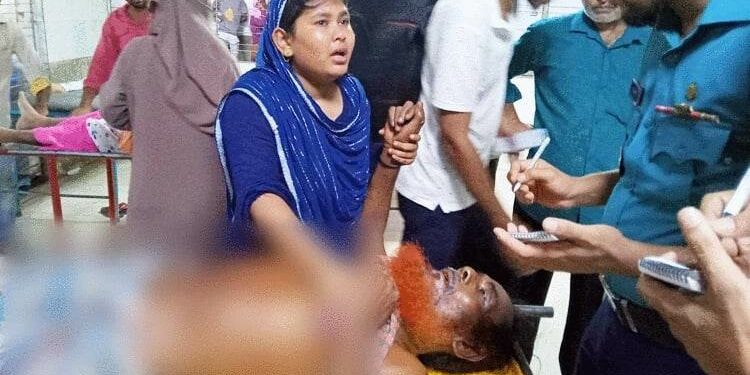 রূপগঞ্জের চনপাড়ায় দুই পক্ষের সংঘর্ষে বৃদ্ধ গুলিবিদ্ধ