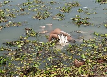 বুড়িগঙ্গায় অজ্ঞাত শিশুর বিবস্ত্র ন্যাড়া মাথা লাশ উদ্ধার
