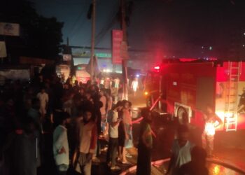 সিদ্ধিরগঞ্জে গার্মেন্টসের আগুন ৬ ঘন্টা পর নিয়ন্ত্রণে