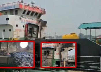 রূপগঞ্জে শীতলক্ষায় তেলের ট্যাংকারে আগুন, দগ্ধ ৮