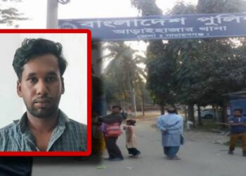 ফেক আইডি  : ‘স্বামী বিদেশ !’