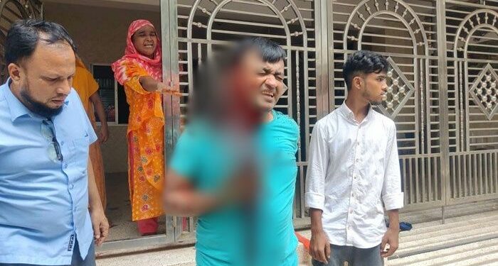 ‘বিএনপি নেতা ভেবে’ সিদ্ধিরগঞ্জে ব্যবসায়ীকে কুপিয়ে আহত