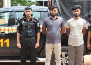 পরিত্যক্ত খামার ফেনসিডিলের আড়ৎ ! ২ আড়ৎদার আটক