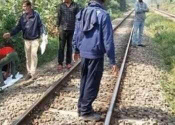 ফতুল্লায় ট্রেনে কাটা নারীর লাশ উদ্ধার