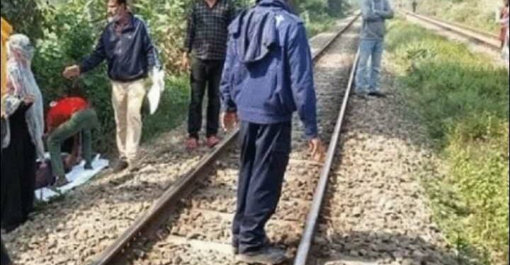 ফতুল্লায় ট্রেনে কাটা নারীর লাশ উদ্ধার