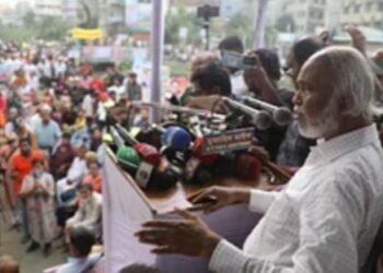 ‘পুলিশ–র‍্যাব ছেড়ে আসেন, আমরা খেলব’