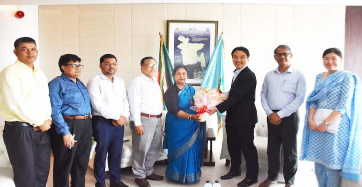 নাসিক ভবনে আইভীর সাথে  ইচিগুচি তোমোহিদে সাক্ষাৎ