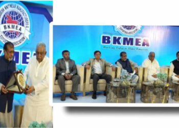 আমাদের প্রধানমন্ত্রী তাহাজ্জুদ-ফজর পড়ে কাজ শুরু করেন : স্বরাষ্ট্রমন্ত্রী