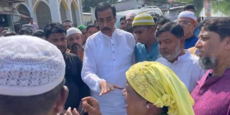 মনোয়ারা বেগমকে শামীম ওসমান : ‘মশা মারেন, টাকা আমি দেবো’