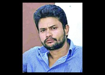 সেই দুর্ধর্ষ হানজালার আত্মসমর্পন, কারাগারে