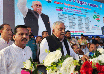 বিএনপির সহিংসতা ইসরায়েলি হামলাকে মনে করিয়ে দেয় : স্বরাষ্ট্রমন্ত্রী