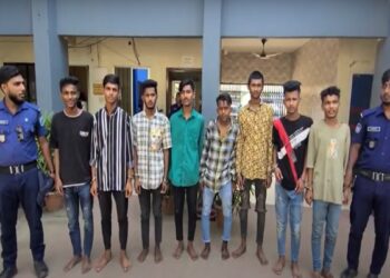 রূপগঞ্জে ছিনতাইকালে গ্রেফতার ৮