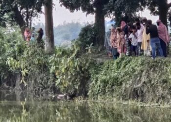 রূপগঞ্জে পুকুরে ভেসে উঠলো অজ্ঞাত যুবকের লাশ